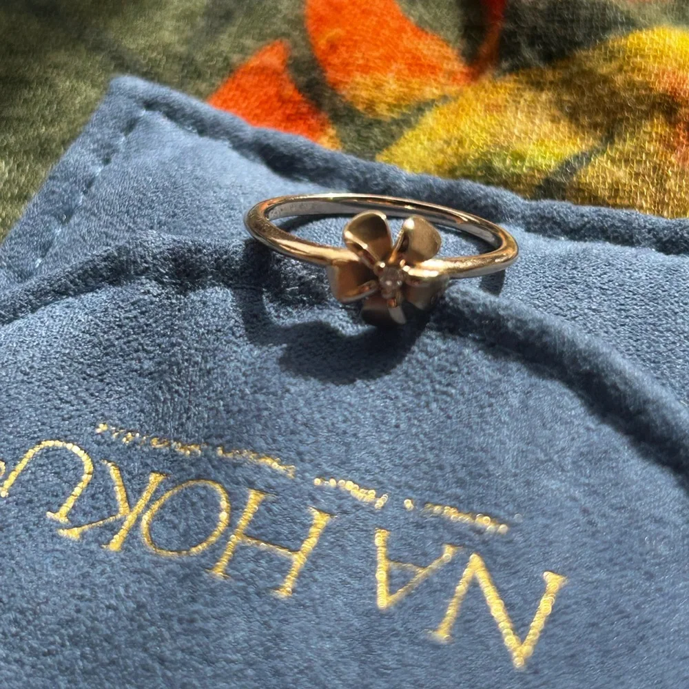 14k Plumeria and Diamond Flower Ring - Picture 3 of 5